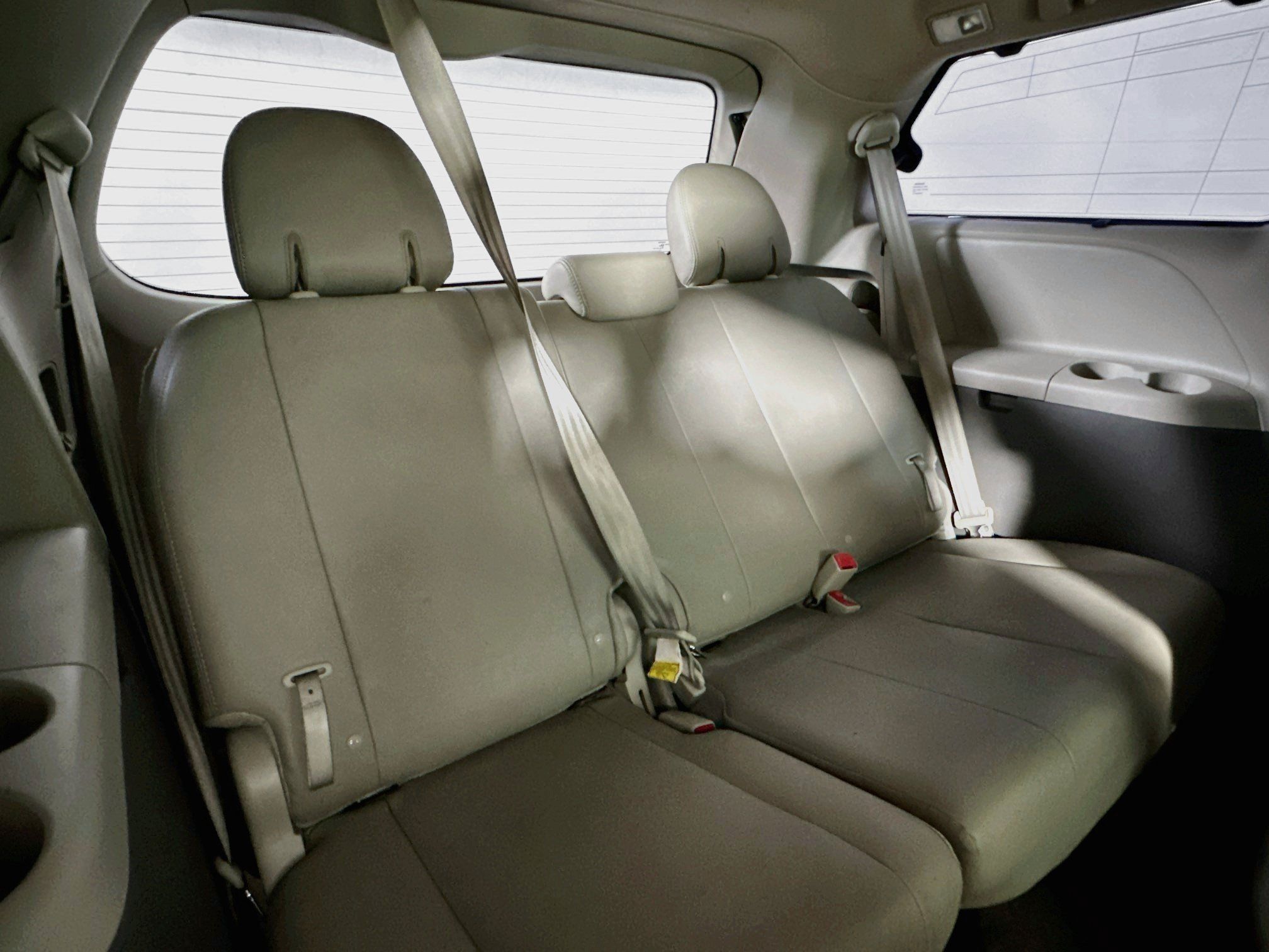 Used 2017 Toyota Sienna XLE Premium FWD image 27
