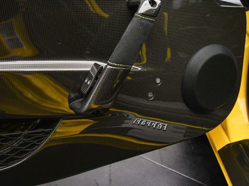 Used 2015 Ferrari 458 Speciale A image 49