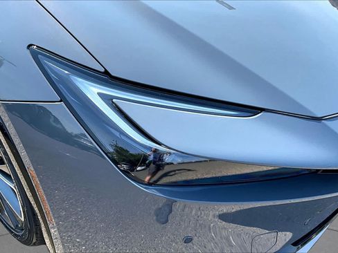 Used 2024 Toyota Prius XLE FWD image 27