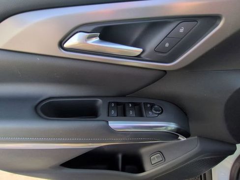New 2026 Chevrolet Traverse LT w/ LPO, Floor Liner Package FWD image 24