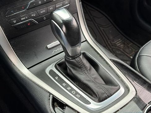 Used 2015 Ford Edge SEL w/ Equipment Group 201A AWD/4WD image 31