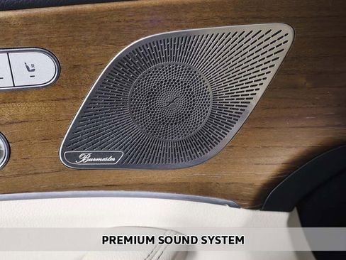 Used 2022 Mercedes-Benz GLE 450 4MATIC w/ Premium Package image 5