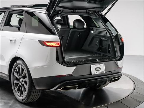 New 2025 Land Rover Range Rover Sport SE image 30