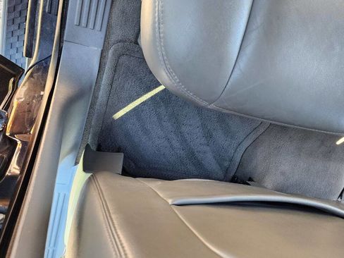 Used 2005 Chevrolet Avalanche LS w/ Preferred Equipment Group image 28