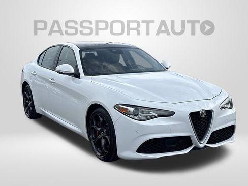 Used 2018 Alfa Romeo Giulia Ti Sport w/ Quick Order Package 22S Sport image 6