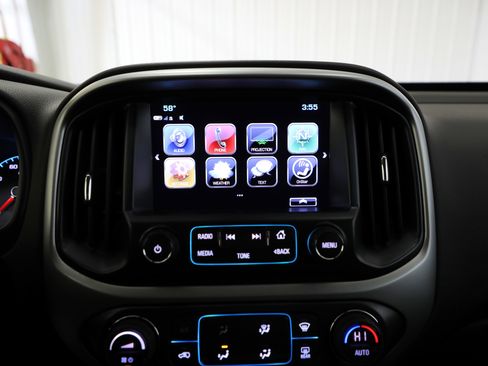 Used 2018 Chevrolet Colorado ZR2 image 5