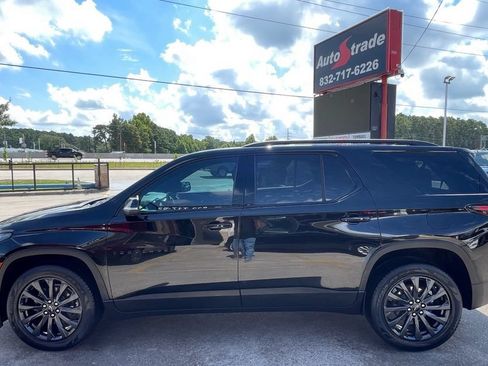 Used 2023 Chevrolet Traverse RS w/ LPO, Floor Liner Package FWD image 5