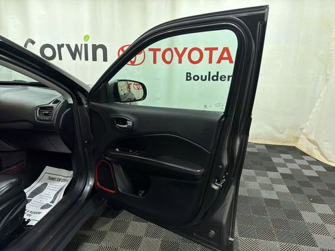 Used 2019 Jeep Compass Trailhawk image 10