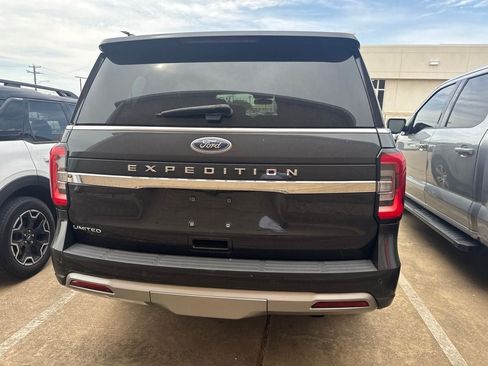 Used 2024 Ford Expedition Limited AWD/4WD image 5