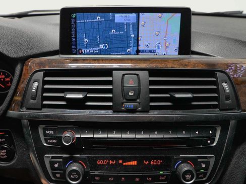 Used 2014 BMW 328i xDrive Sedan AWD/4WD image 16
