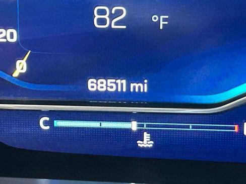 Used 2023 Chevrolet Suburban LT image 42