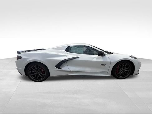 Used 2023 Chevrolet Corvette Stingray Premium Conv w/ Z51 Performance Package RWD image 7
