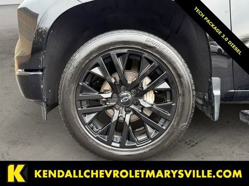 Used 2023 Chevrolet Silverado 1500 High Country w/ Technology Package image 14