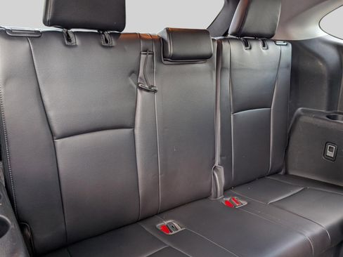 Used 2021 Toyota Highlander Limited image 14