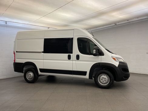 New 2026 RAM ProMaster 1500 w/ Crew Van Package image 2