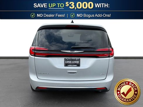Used 2024 Chrysler Pacifica Touring-L AWD/4WD image 5