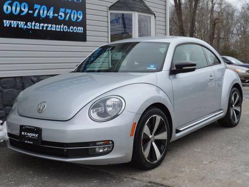 Used 2012 Volkswagen Beetle 2.0T image 1
