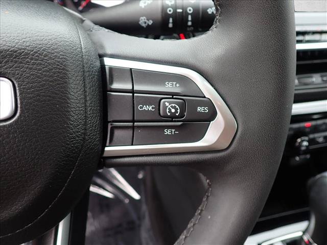 Used 2023 Jeep Compass Latitude w/ Convenience Group AWD/4WD image 16