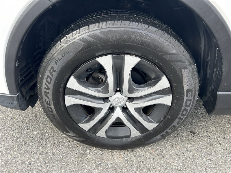 Used 2016 Toyota RAV4 LE AWD/4WD image 7