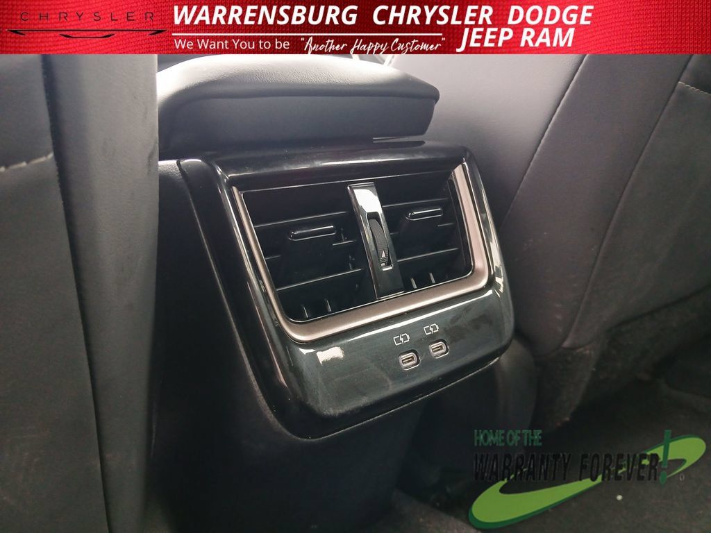 Used 2024 Toyota Crown AWD/4WD image 16