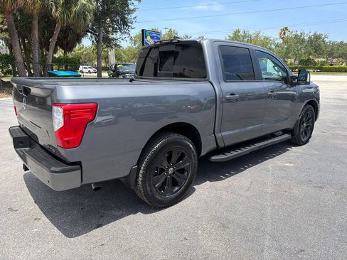 Used 2023 Nissan Titan SV w/ SV Convenience Package RWD image 5