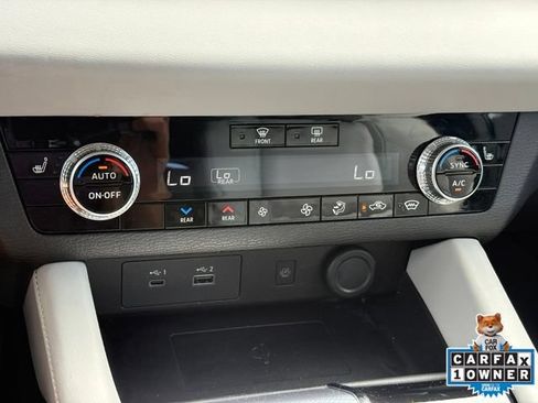 Used 2024 Mitsubishi Outlander SEL AWD/4WD image 16