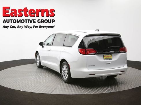 Used 2023 Chrysler Voyager LX image 65