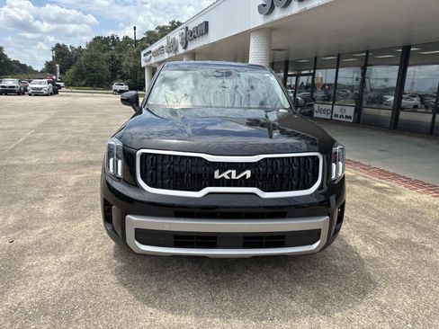 Used 2023 Kia Telluride LX image 2