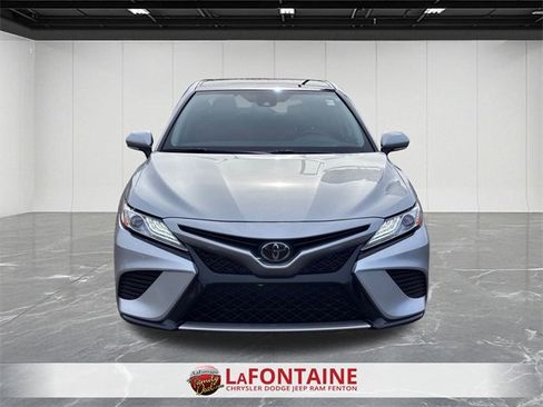 Used 2020 Toyota Camry XSE image 8