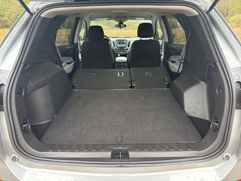 Used 2023 Chevrolet Equinox LT image 11