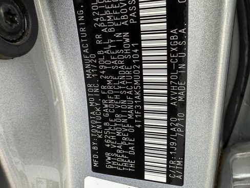 Used 2021 Toyota Camry XLE image 30