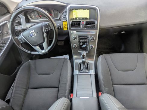 Used 2015 Volvo XC60 T5 AWD/4WD image 9