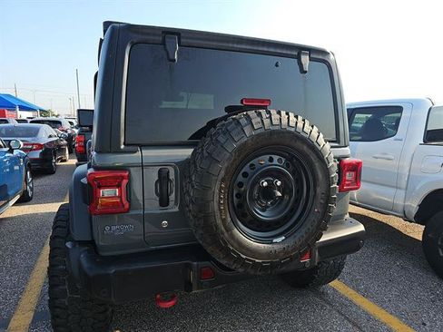 Used 2019 Jeep Wrangler Rubicon image 2