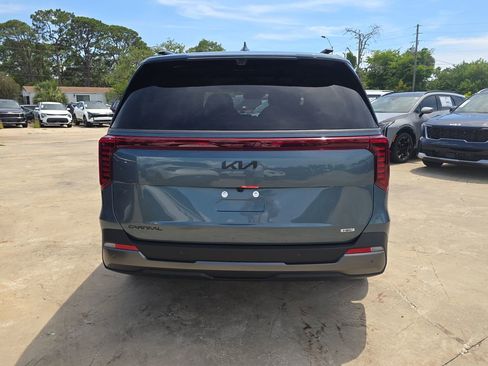 New 2026 Kia Carnival SX Prestige FWD image 7