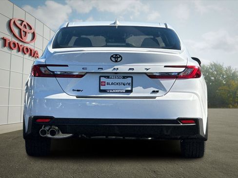 Certified 2026 Toyota Camry SE w/ Convenience Package FWD image 4