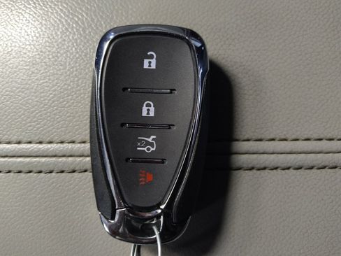 Used 2021 Chevrolet Malibu LT FWD image 32