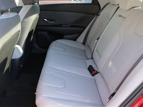 New 2025 Hyundai Elantra Limited image 19