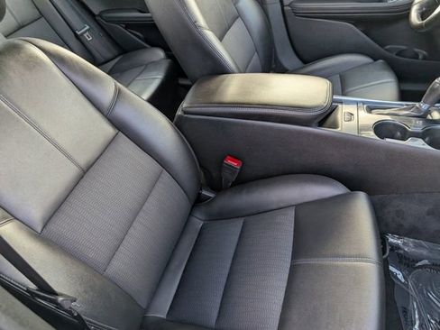 Used 2019 Chevrolet Impala LT image 3