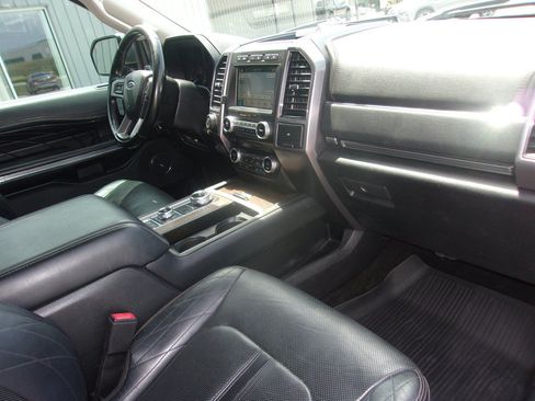 Used 2018 Ford Expedition Max Platinum AWD/4WD image 12