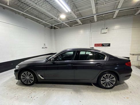 Used 2019 BMW 530e xDrive w/ Convenience Package image 3