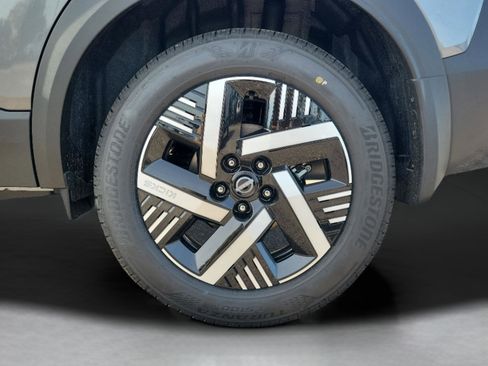 New 2026 Nissan Kicks SV image 6