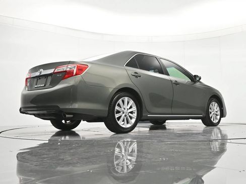 Used 2013 Toyota Camry XLE FWD image 40