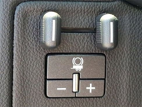 Used 2021 Chevrolet Colorado ZR2 w/ ZR2 Dusk Special Edition image 25