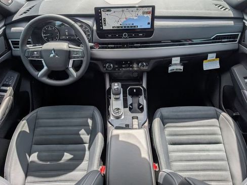 New 2026 Mitsubishi Outlander AWD image 26