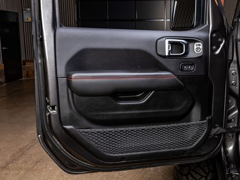 Used 2025 Jeep Gladiator Rubicon image 35