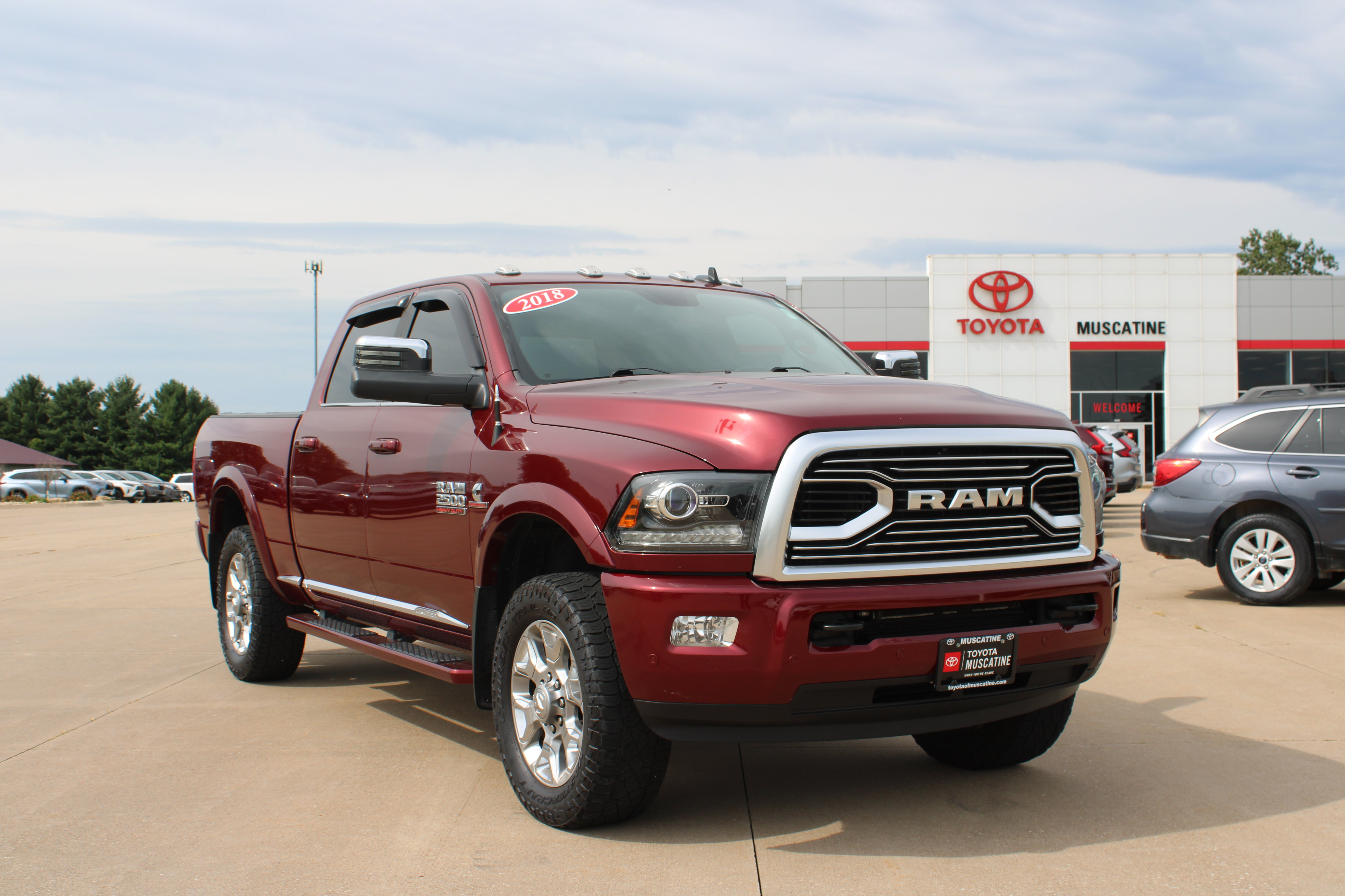 Used 2018 RAM 2500 Longhorn AWD/4WD image 1