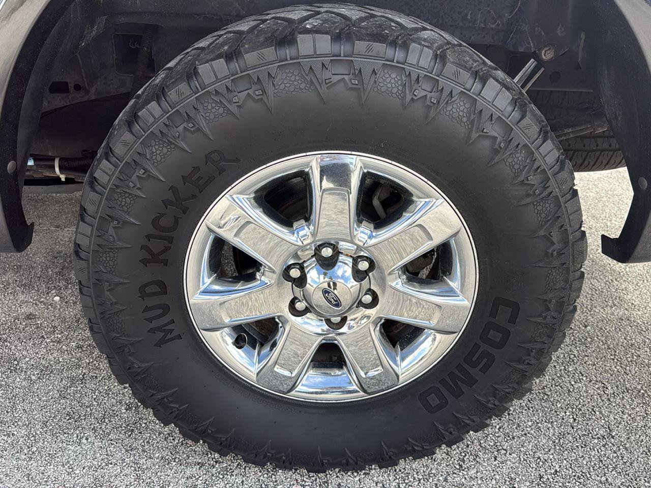 Used 2015 Ford F150 Platinum w/ Equipment Group 701A Luxury AWD/4WD image 47