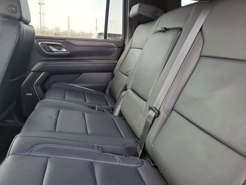 Used 2024 Chevrolet Suburban LT image 11