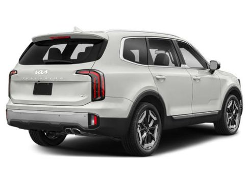 Used 2023 Kia Telluride EX w/ EX Captain's Chair Package FWD image 3