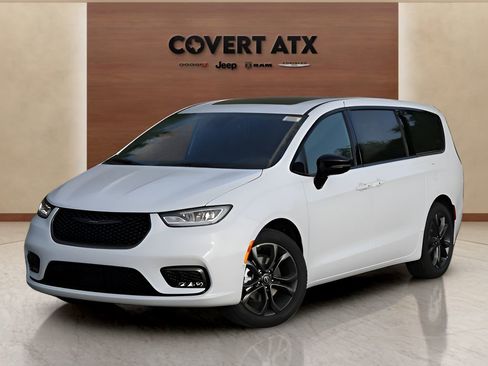 New 2026 Chrysler Pacifica Select FWD image 1